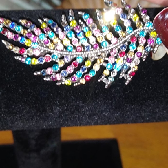 Vintage rhinestone 🌺 - Picture 4 of 4